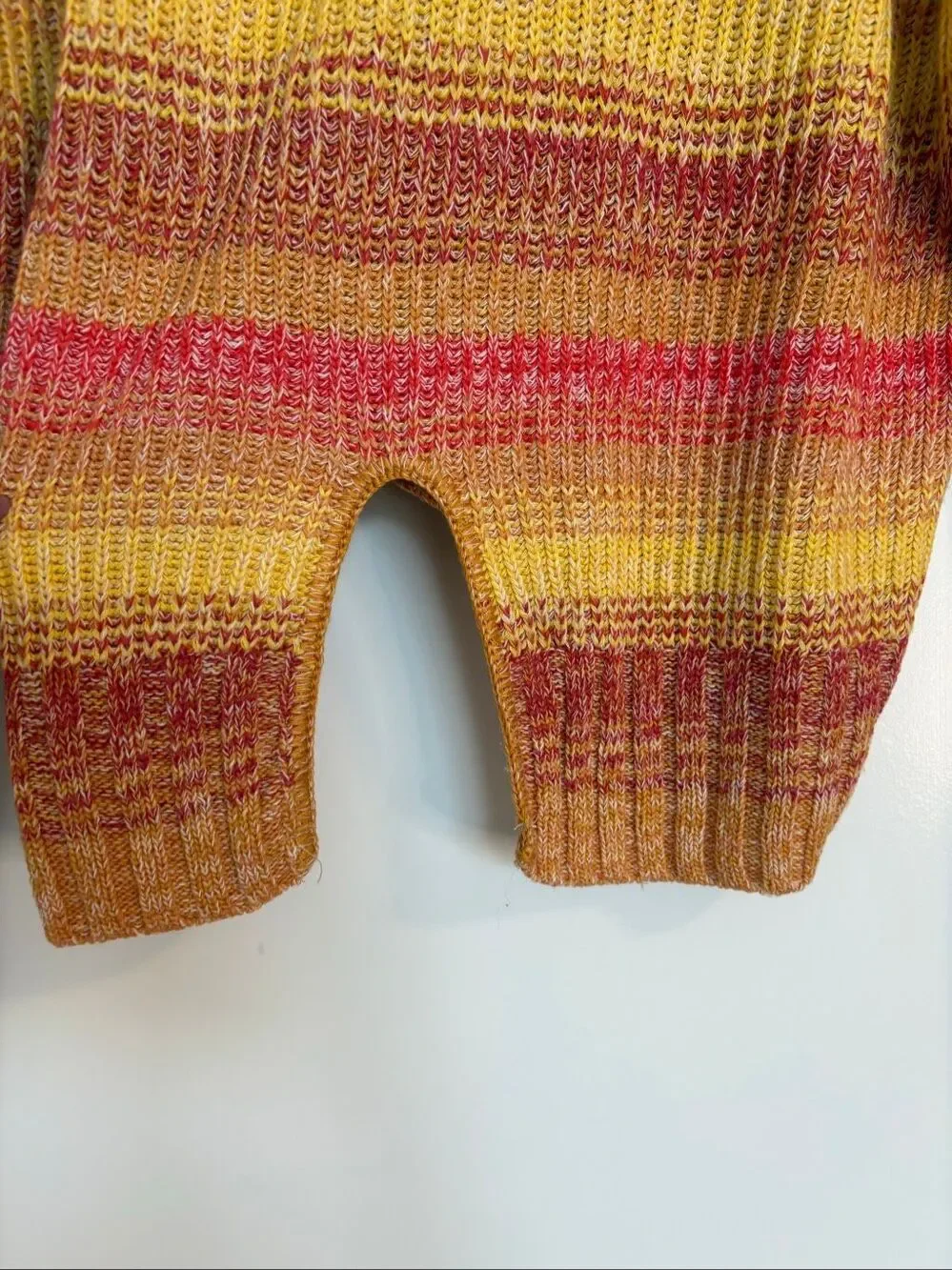 Express Multicolor Sunset Striped V-Neck Knit Sweater Size Small